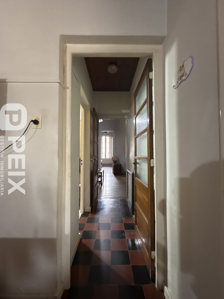 CASA SOBRE GRAN LOTE CENTRICO 