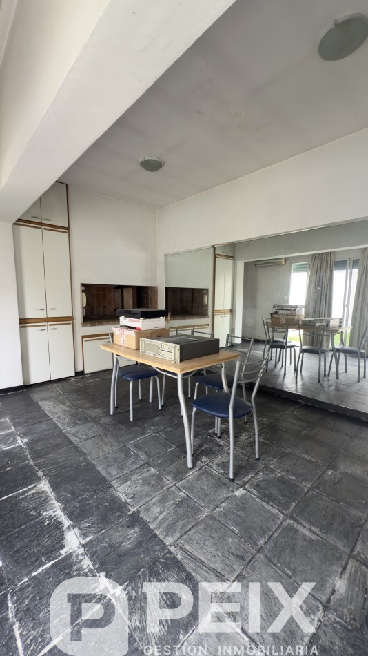 PROPIEDAD MIXTA CON ESPACIO PROFESIONAL Y VIVIENDA