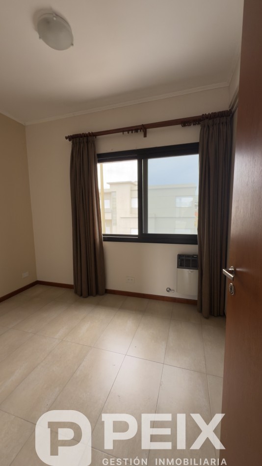PROPIEDAD MIXTA CON ESPACIO PROFESIONAL Y VIVIENDA