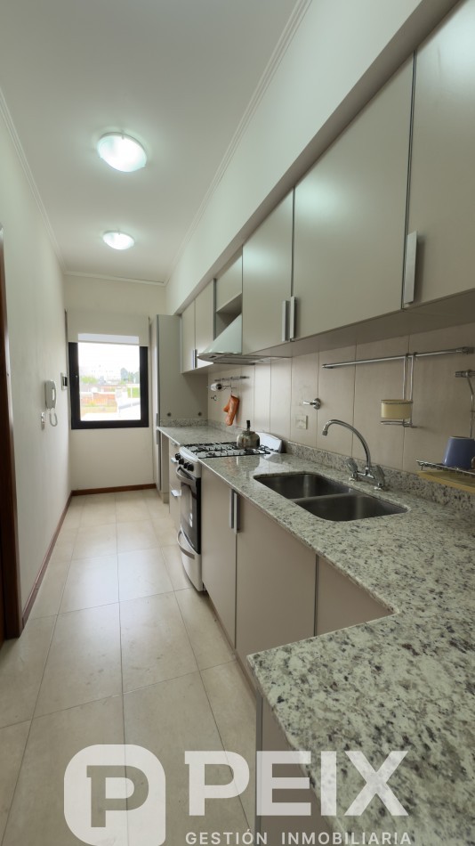 PROPIEDAD MIXTA CON ESPACIO PROFESIONAL Y VIVIENDA