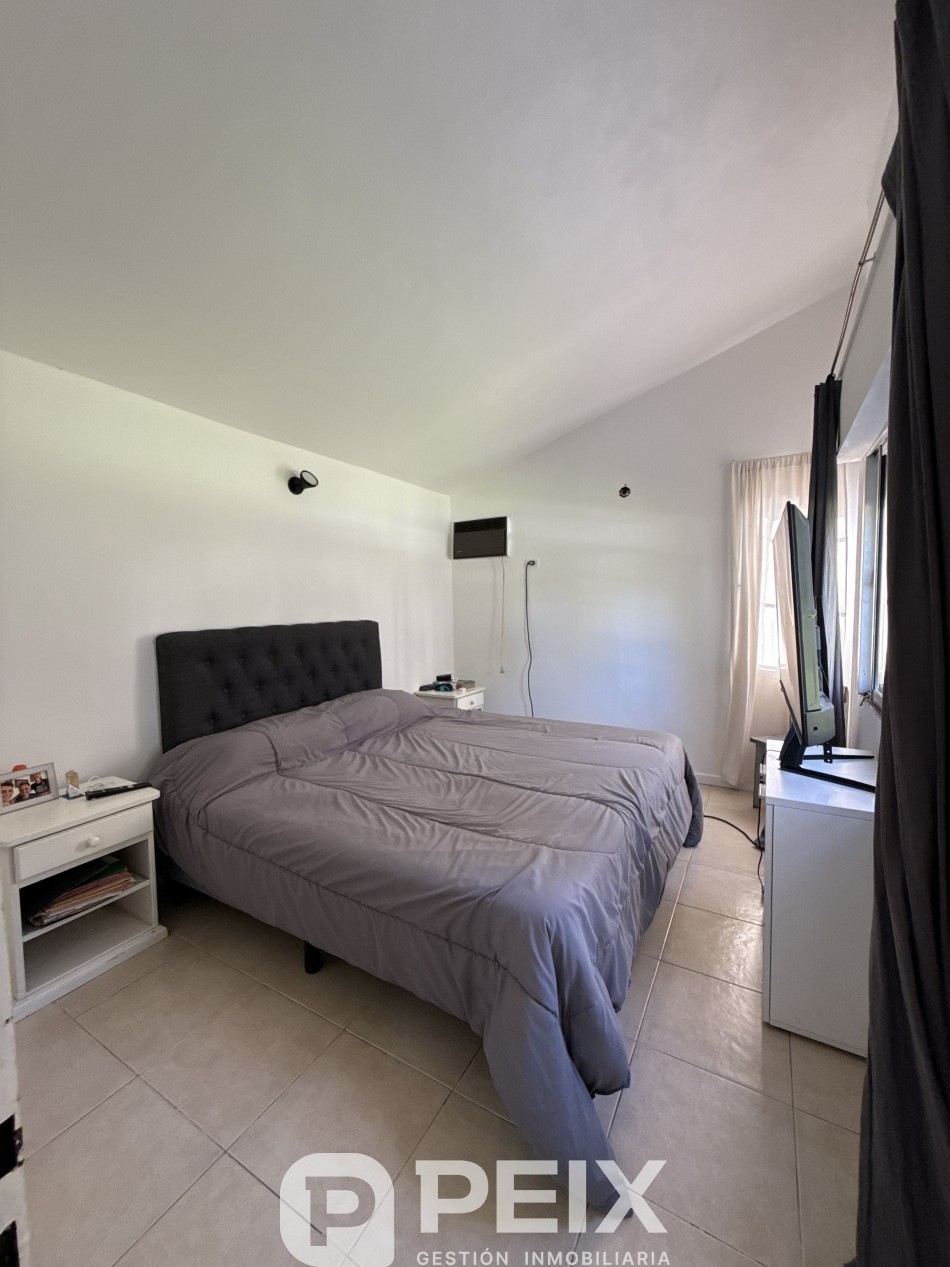 CASA QUINTA CON GRAN PARQUE ARBOLADO