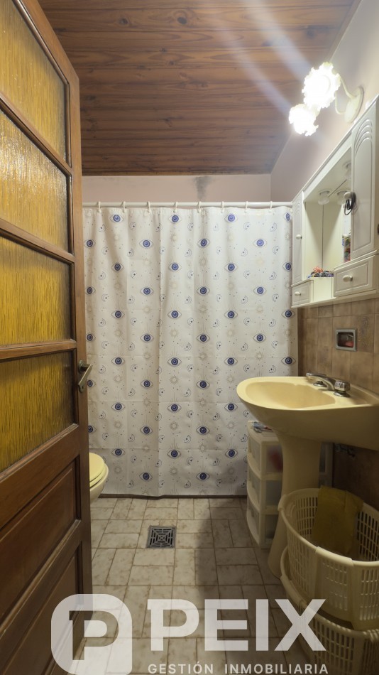 CASA SOBRE GRAN LOTE CENTRICO 