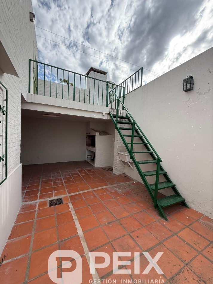 HERMOSA CASA CON COMODOS AMBIENTES