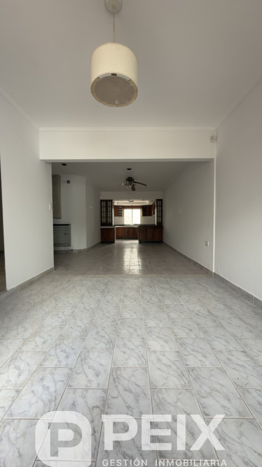 HERMOSA CASA CON COMODOS AMBIENTES