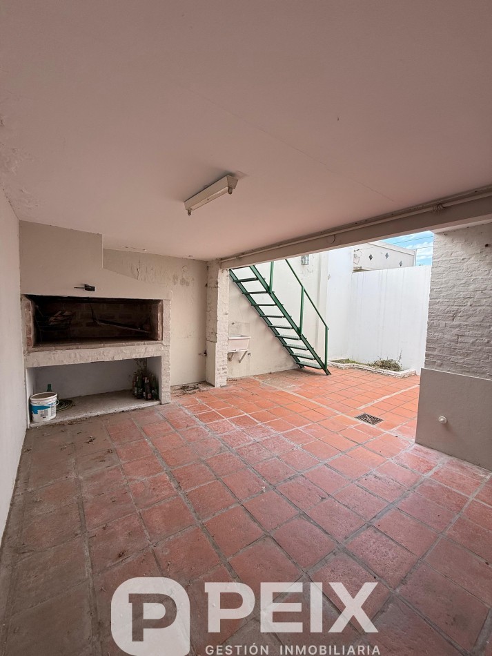 HERMOSA CASA CON COMODOS AMBIENTES