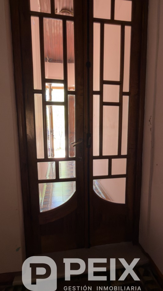 CASA SOBRE GRAN LOTE CENTRICO 
