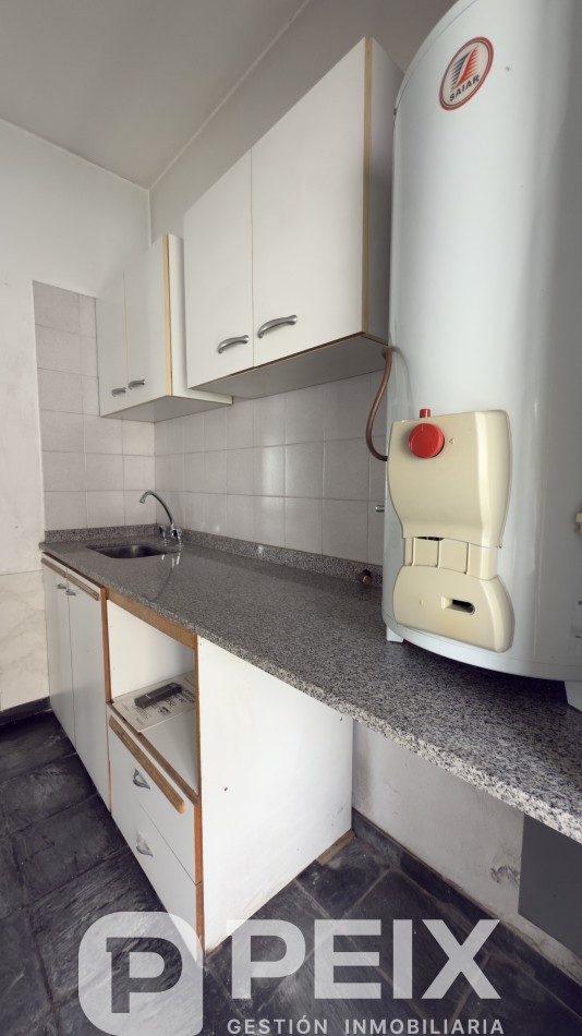 PROPIEDAD MIXTA CON ESPACIO PROFESIONAL Y VIVIENDA