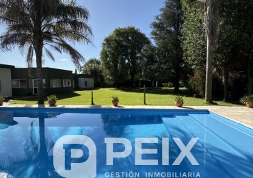 CASA QUINTA CON GRAN PARQUE ARBOLADO